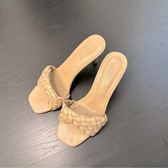 Revolve Raye story heel nude size 7.5 - Picture 2 of 12